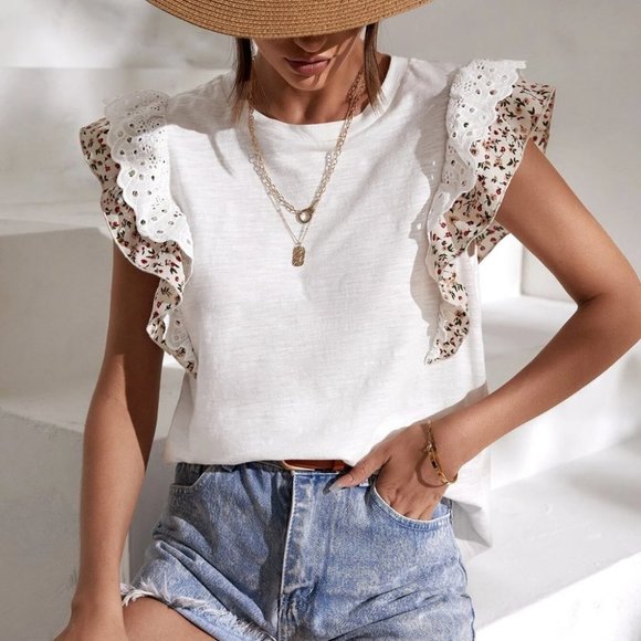 . Tops - White Casual Preppy Ditsy Floral Print Butterfly Sleeve Tee